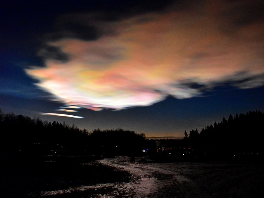 Танец света в вышине -  