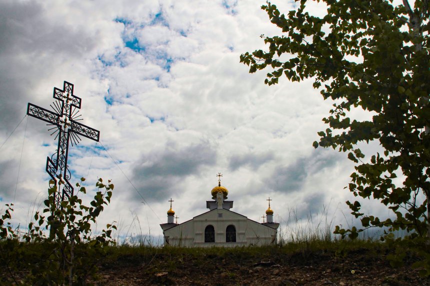 Новый храм. Храм Архангела Михаила с. Баяндай. -   (1/8)