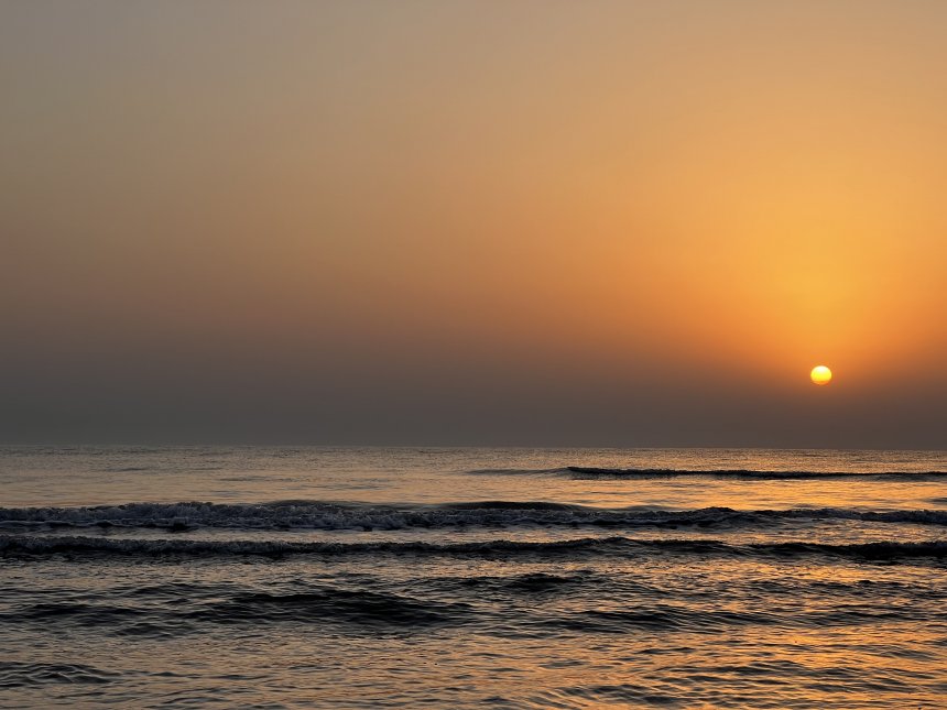 Рассвет на Каспии - Софья Куварзина