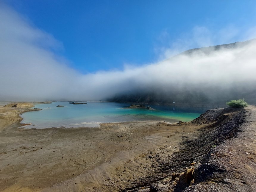 Мертвое озеро -  