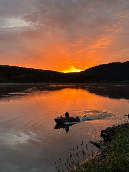 На раннюю рыбалку -  