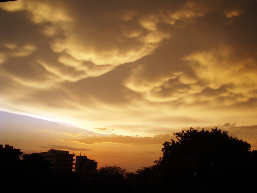 Облака-мамматусы.Редкие,опасные,красивые. - Анастасия