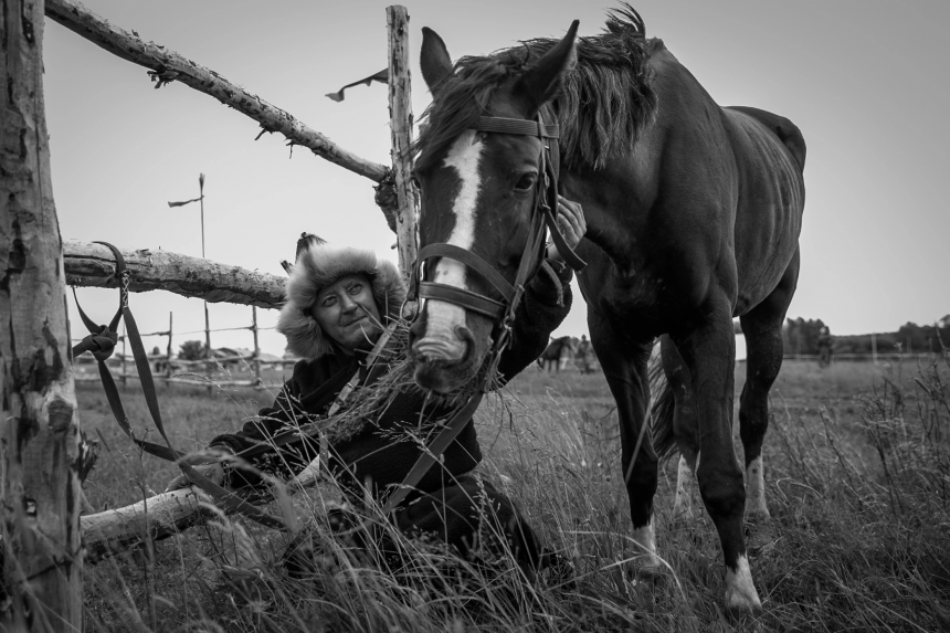 Лучник и его верный друг -  