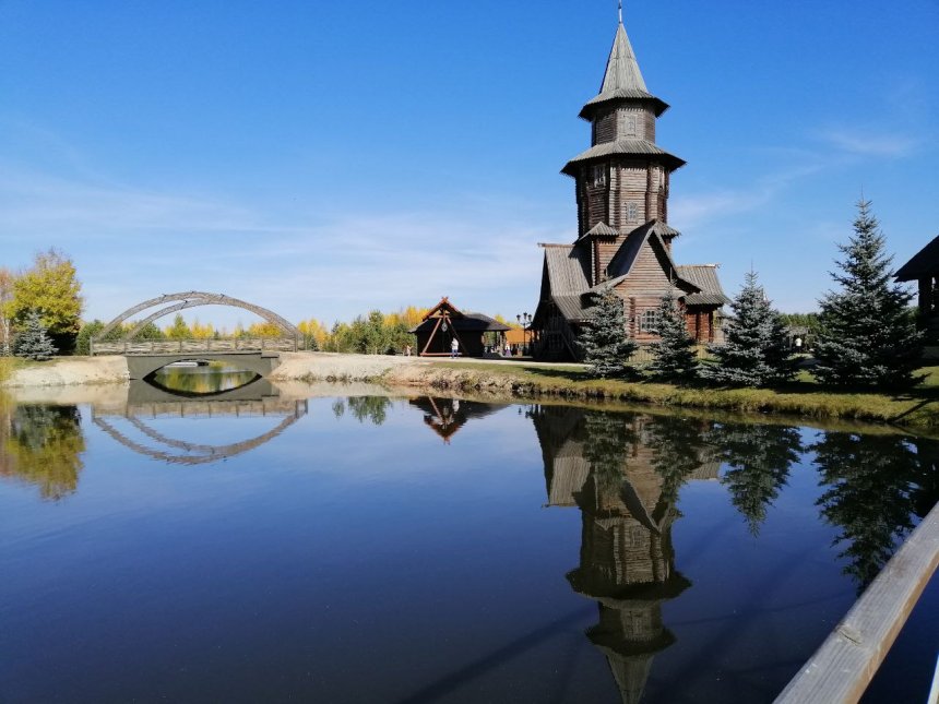 Терем в парке Луна -  