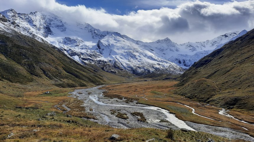 Осень в долине Юсенги -  