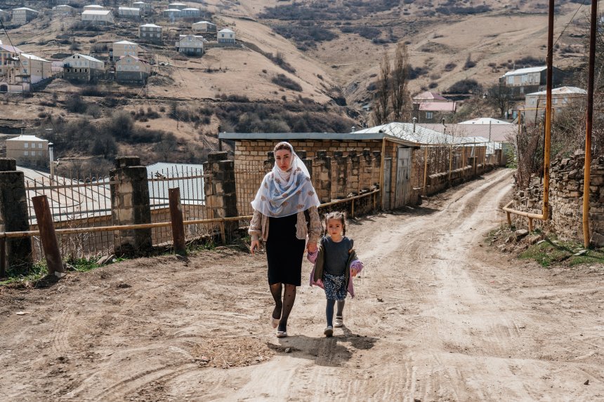 Воскресное утро в ауле - Анастасия