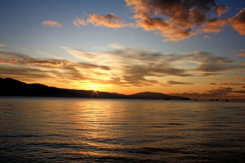 Рассвет на море - Вадим