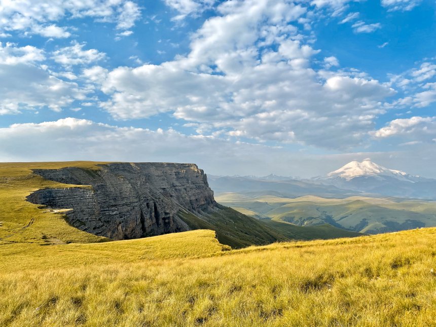 С добрым утром, великан! -  