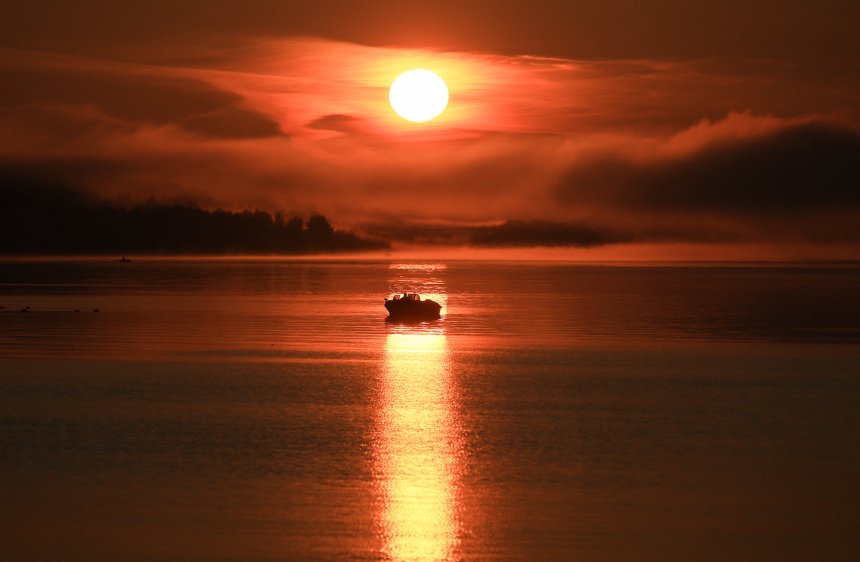 Восход солнца над Волгой - Владимир смирнов