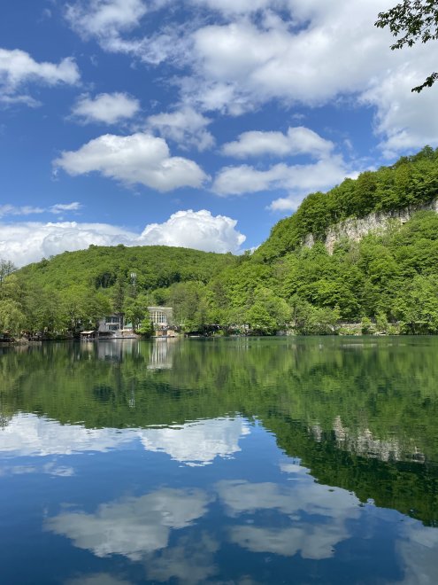 Зеркало природы: небо и зелень в гармонии - Алеся