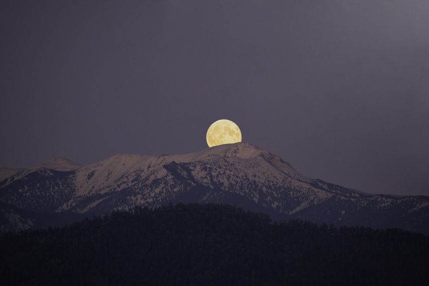 Восход луны над горами Алтая - Алексей