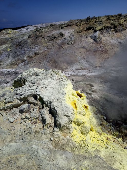 Дитя вулкана - Дина