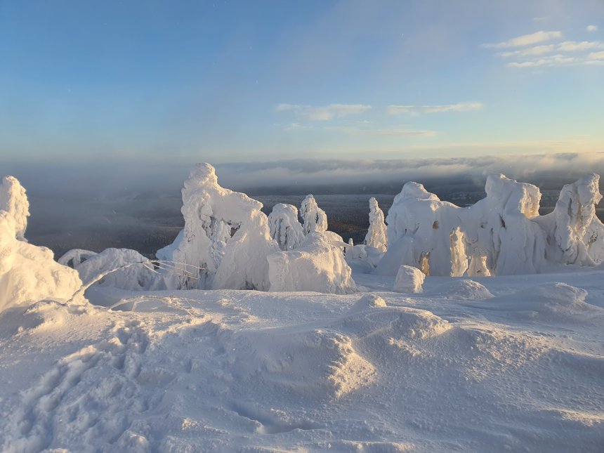 Над облаками -  