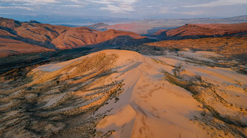 Сары Кум на рассвете -  