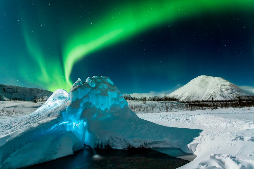 Северное сияние в Хибинах -  