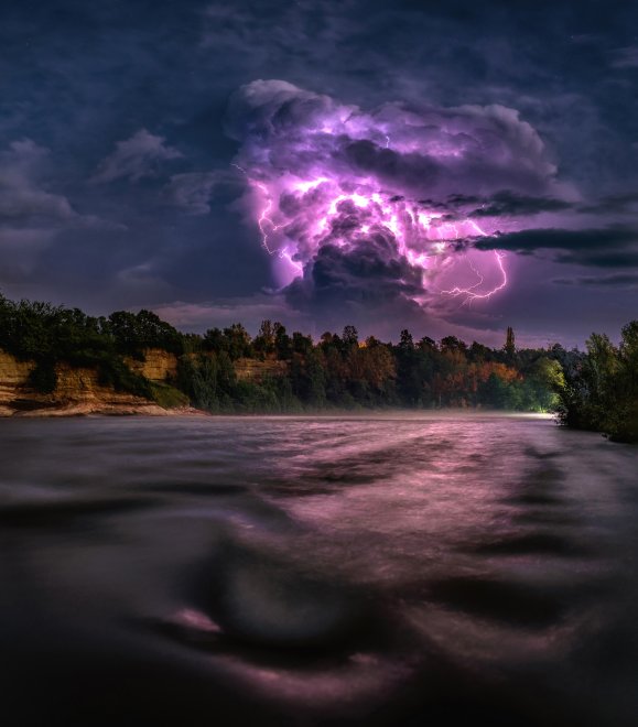 Облако, генерирующее молнии - Александр Хорошилов