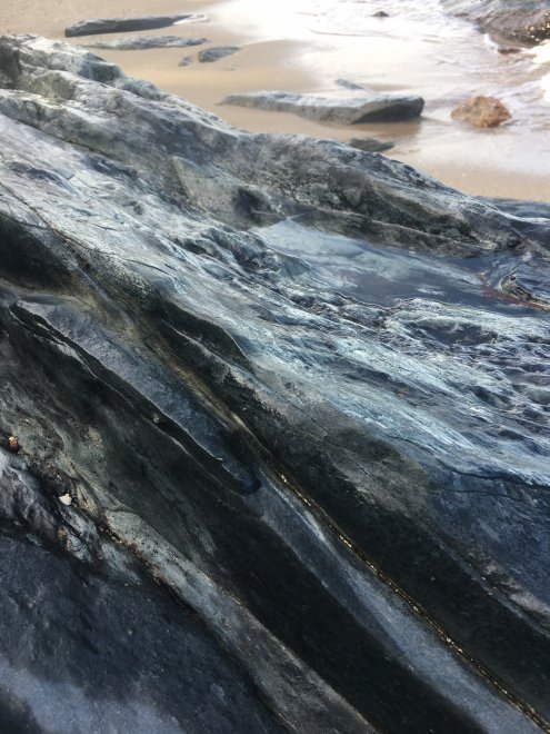 Вода и камень - Людмила