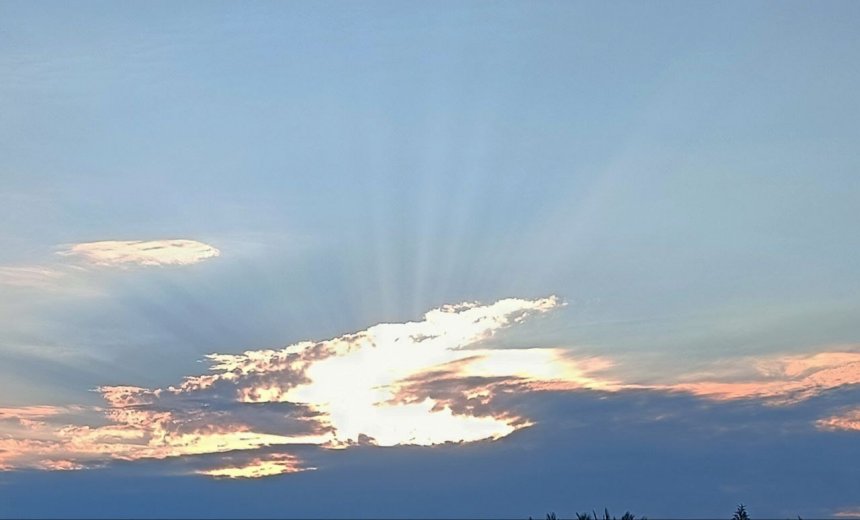 Ангел в солнечных лучах - Анастасия Агапова