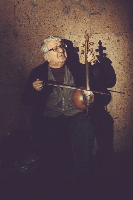 Уличный музыкант -  