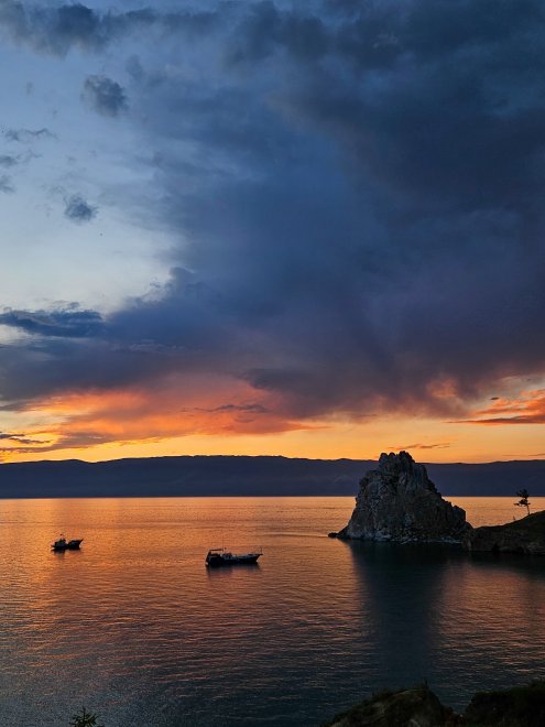 Закат на Ольхоне -  