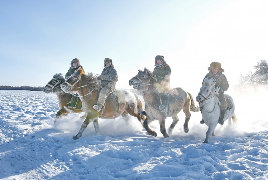 Сквозь холода и туман - Галина Давыдова