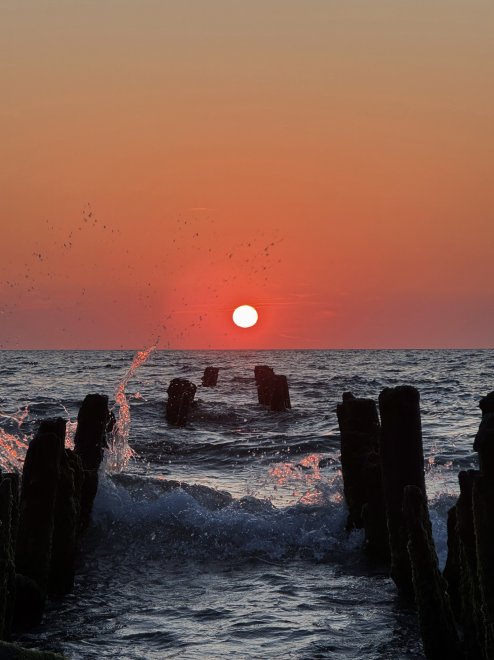 Закат на Балтийском море -  