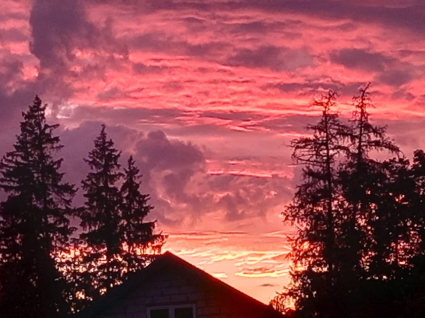 Завораживающее вечернее небо - СОФИЯ