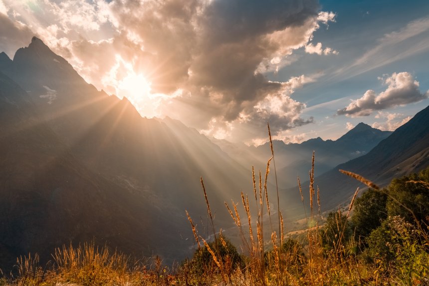 Домбай-Ульген в лучах заката - Ксения