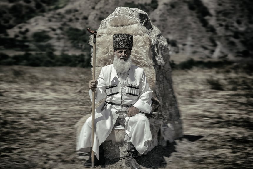 Народный судья (Мехк Кхелхо инг.) - Адам