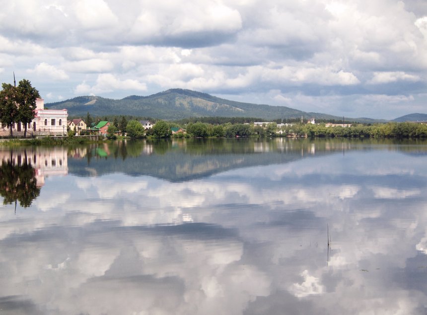 Южный Урал. Пруд в Кыштыме -  