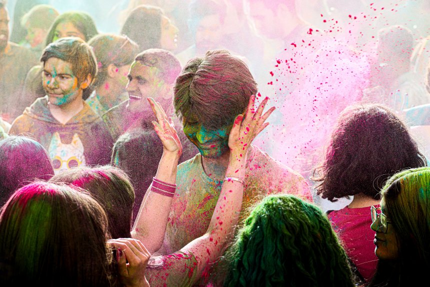 Индуистский праздник Холи -  