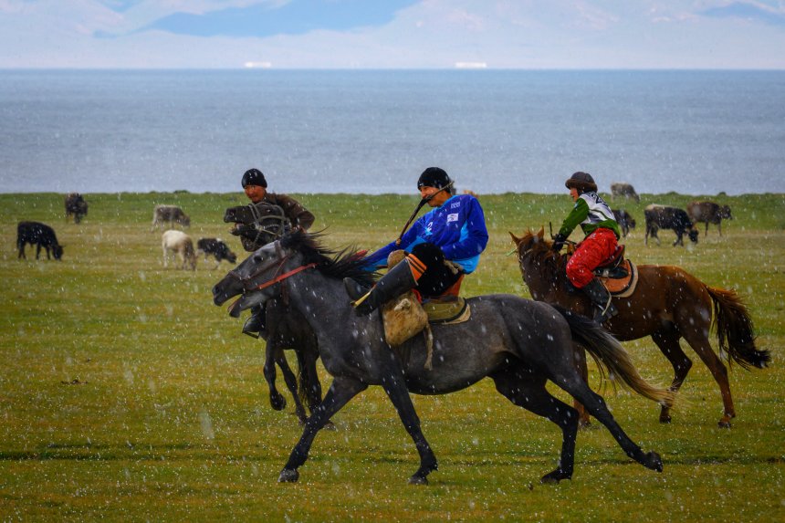 Игры озера Сон-Куль - Елена